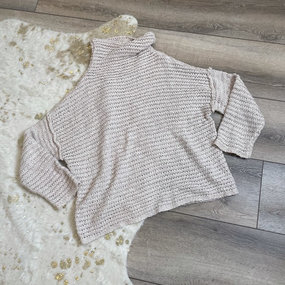 aerie Sweaters - Aerie beige turtleneck pullover sweater